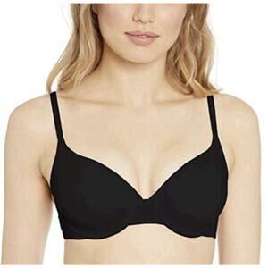 Essentials Women's Classic T-Shirt Bra, Black, 38C